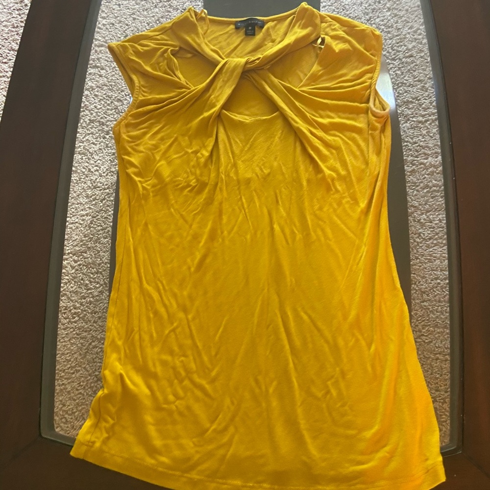 Women’s Twisted Top